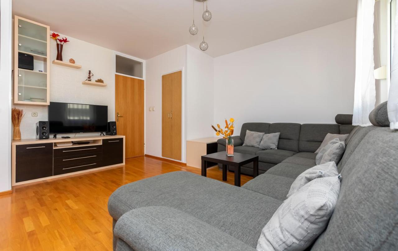 Apartment Pepalo,Omis Free Parking Exterior photo
